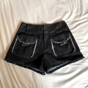 Denim Faux Horn Toggle Pocket Short